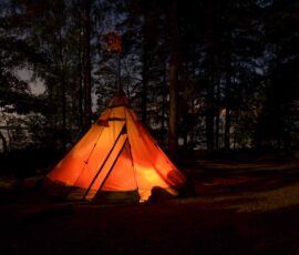 Tentes tipi : conseils et astuces pour vous guider !