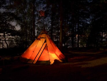 Tentes tipi : conseils et astuces pour vous guider !